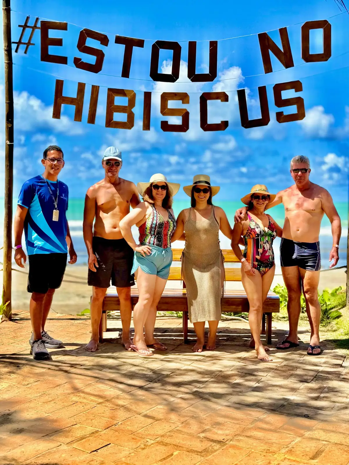 Guia, fotos, atendimento atencioso e horários flexíveis: a Tour Alagoas cuida de tudo pra você só curtir.